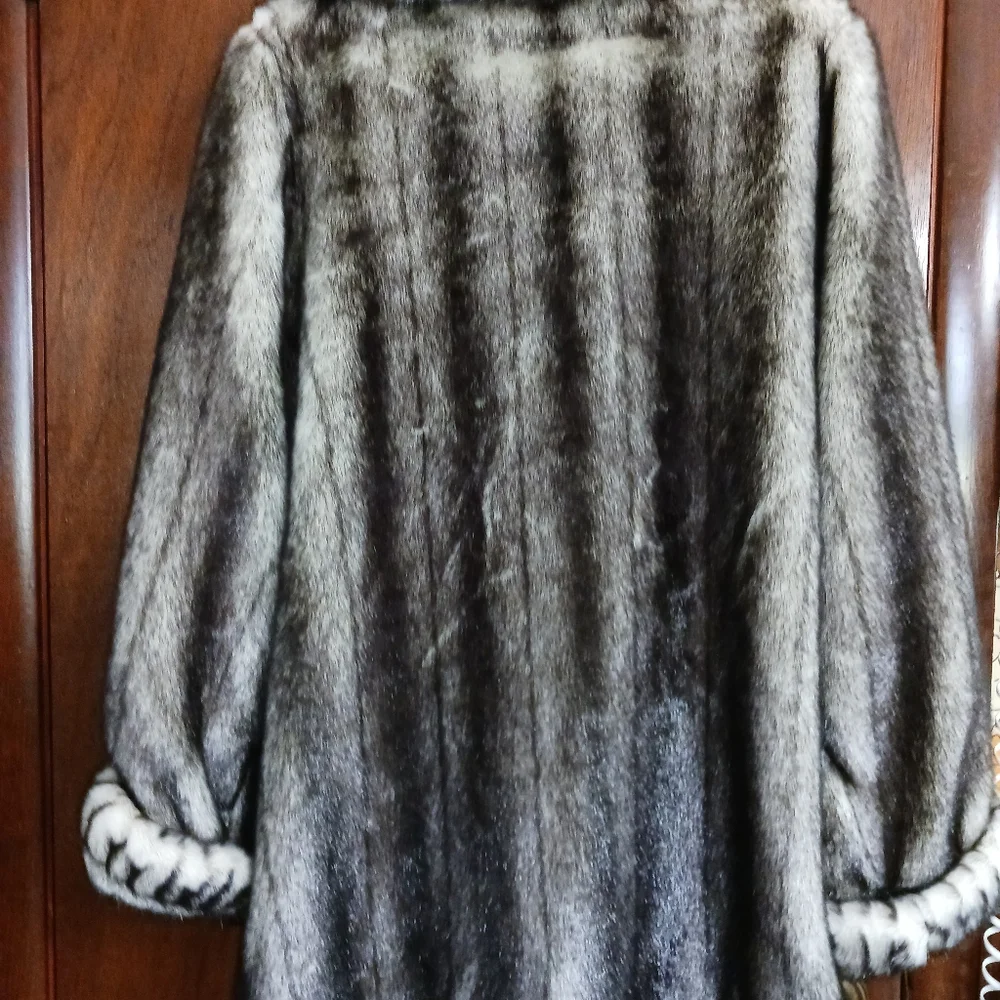 Dennis Basso Faux Fur Coat in Black and Gray - Picture 7 of 7